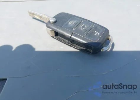 2007 Volkswagen New Beetle Triple White из США, поврежденный, VIN 3VWFF31Y77M421510